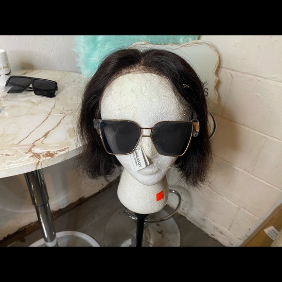 Sunglasses - Picture 2 of 7